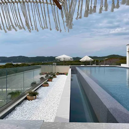 San Pietro Melia Gjiri Lalzit Beachfront * 德拉克