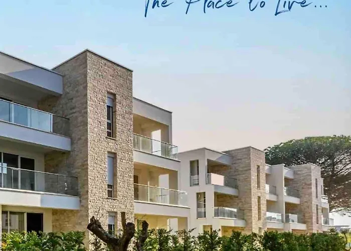 San Pietro Melia Gjiri Lalzit Beachfront Apartment *